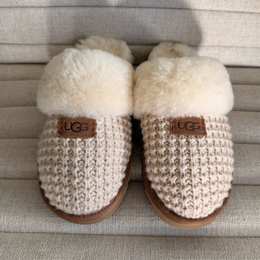 Women's UGG Cozy Knit Genuine Shearling Slipper, Sz 9
